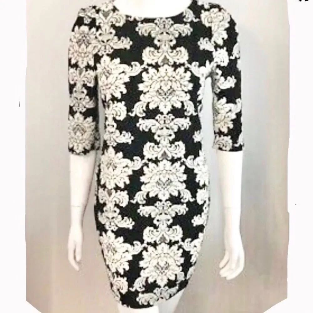 Everly Black& White Damask Medallion Shift Dress